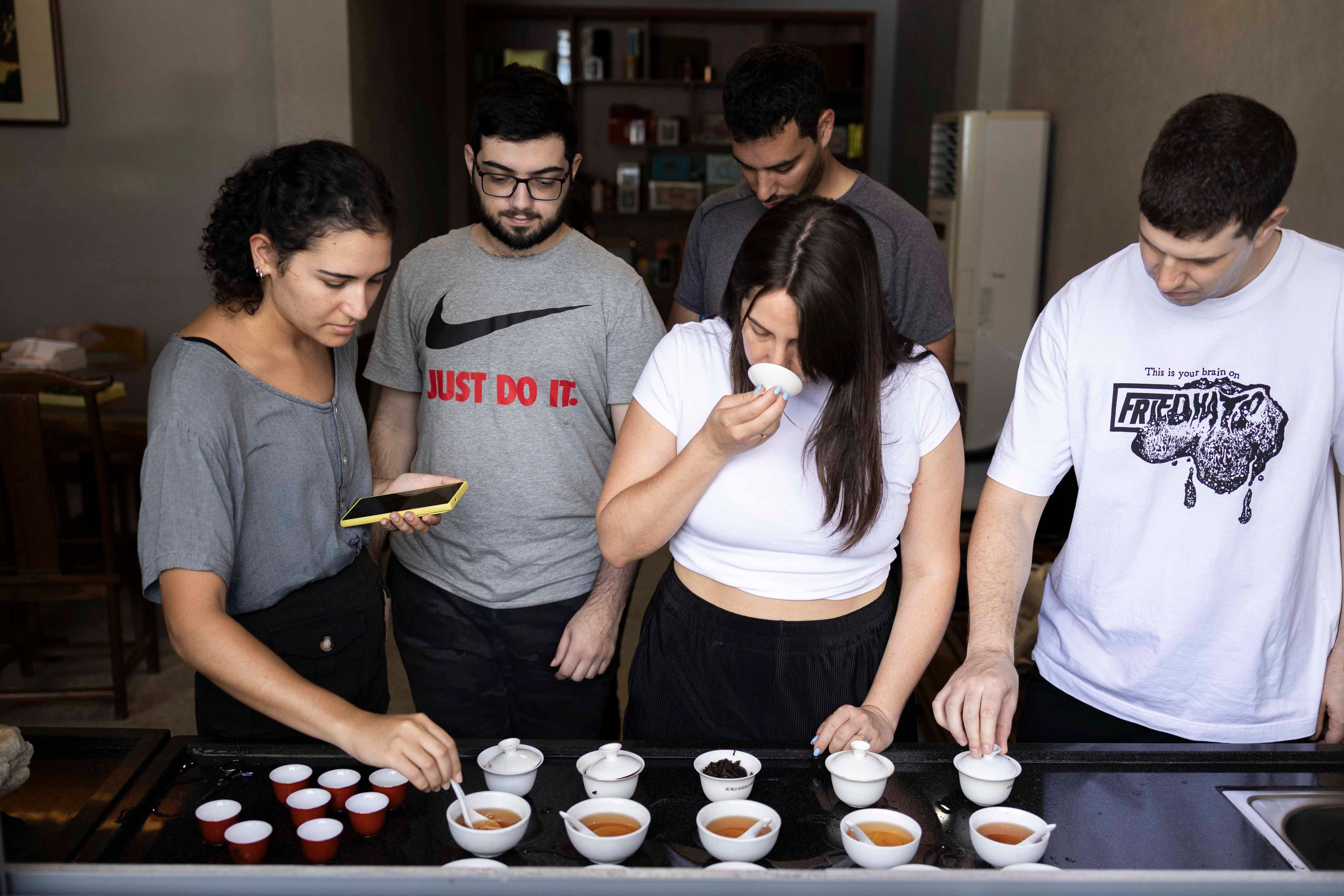 Hands on tea tasting experience in a tea masterclass in Wuyi Yancha factory